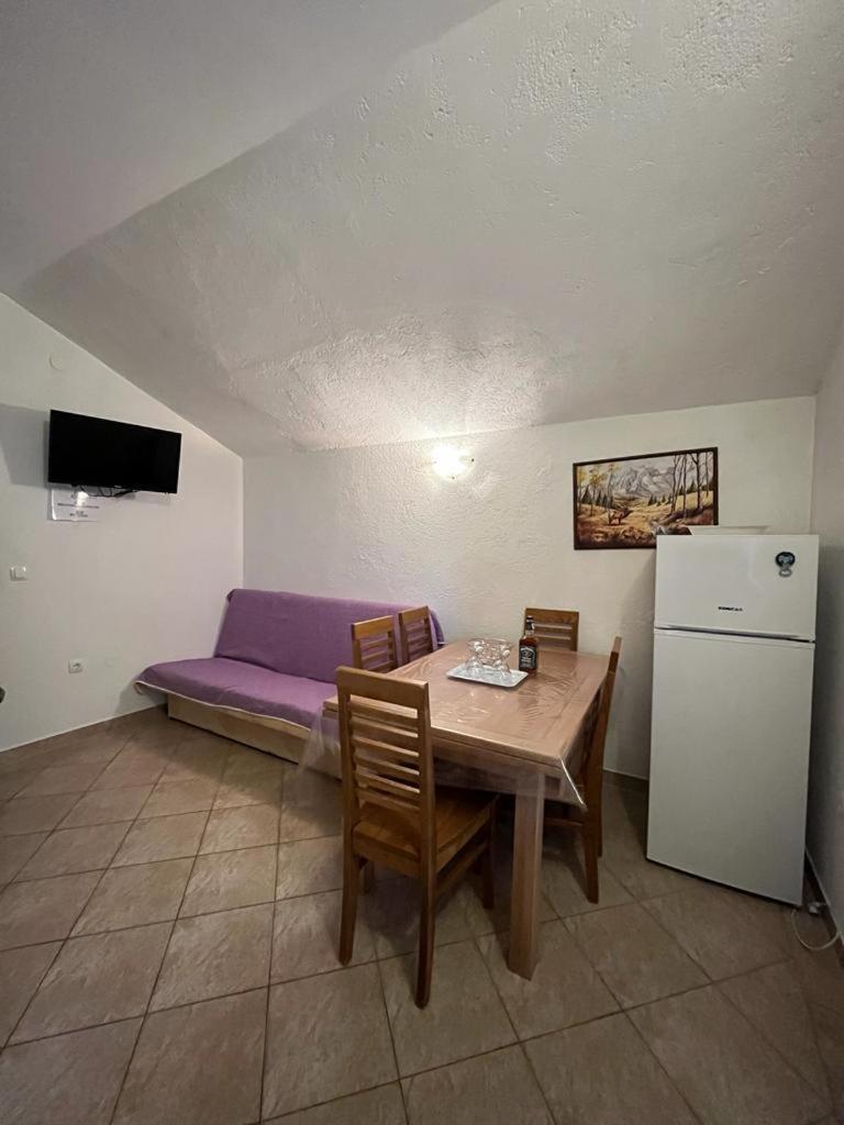 Apartmani Mirjana Трибань-Крушчица Экстерьер фото