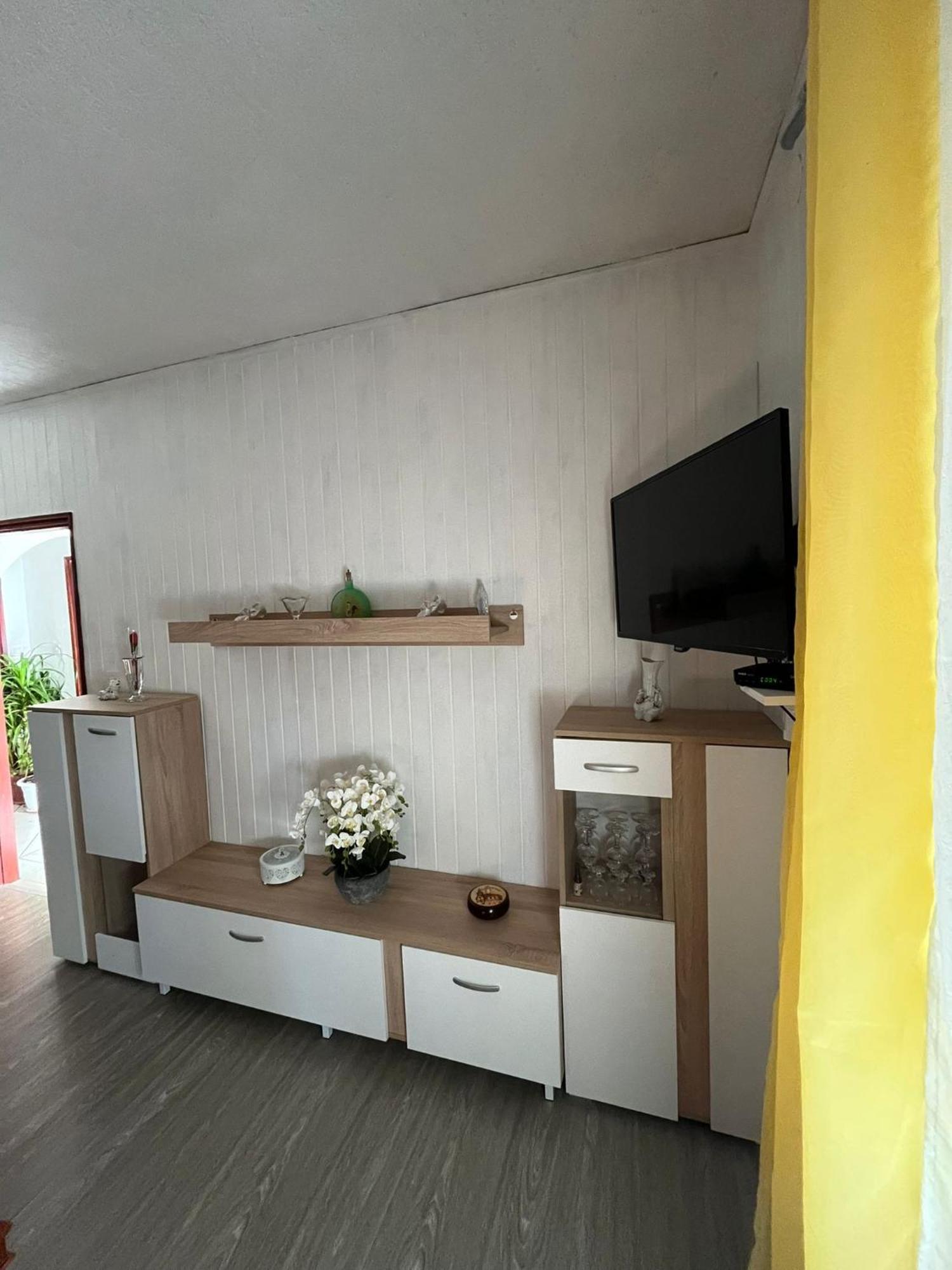 Apartmani Mirjana Трибань-Крушчица Экстерьер фото