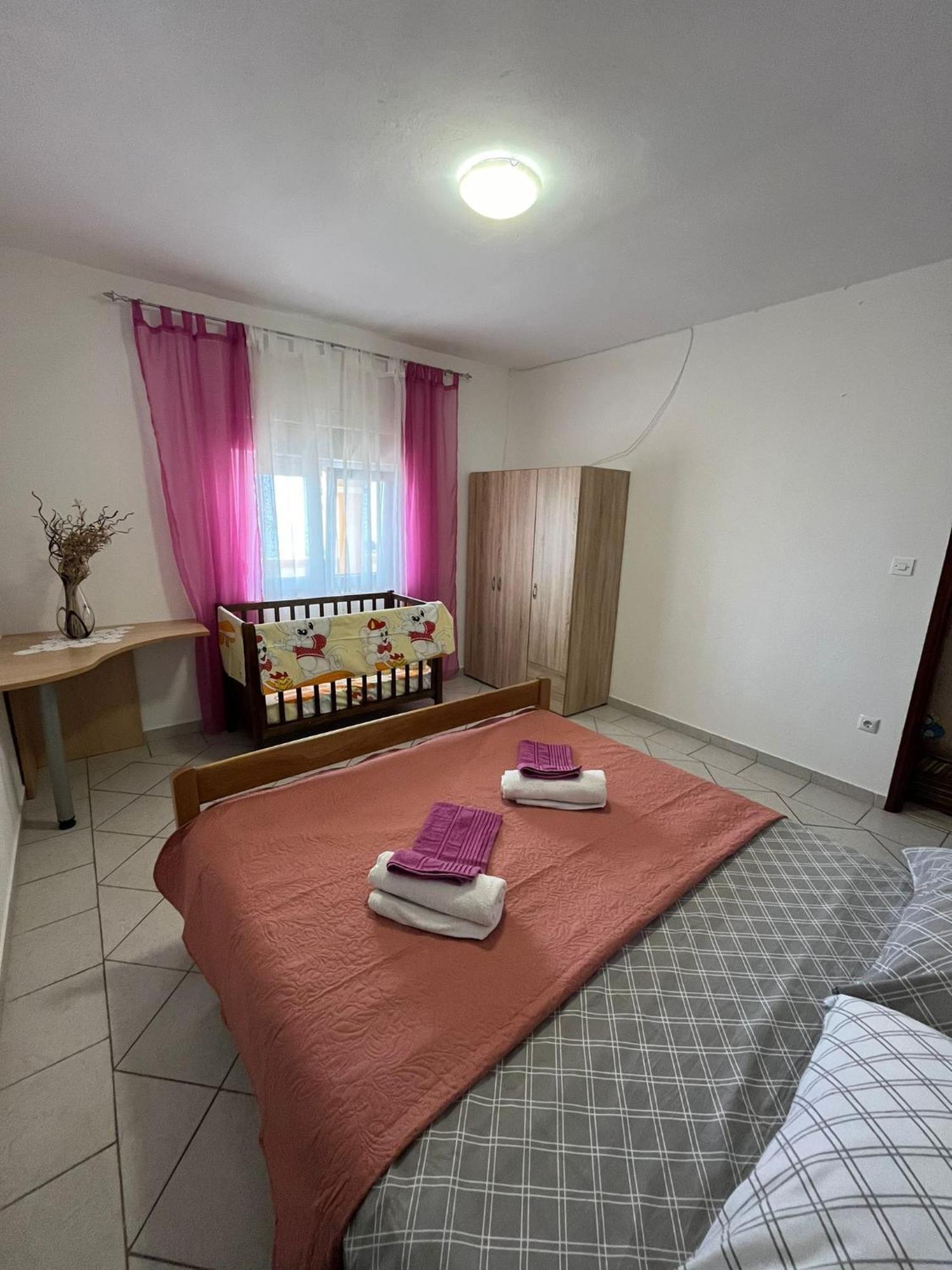 Apartmani Mirjana Трибань-Крушчица Экстерьер фото